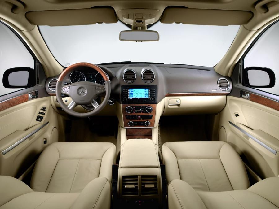  Mercedes-Benz GL-Class 2006 года  (фото 5 из 11)